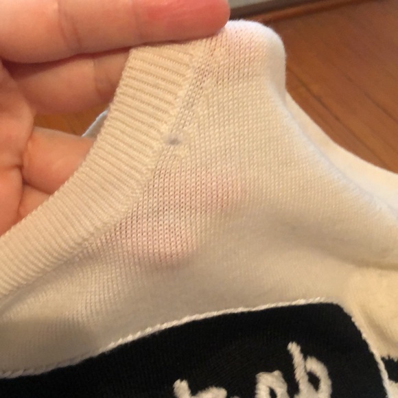 Alice + Olivia Cream Sweater with Graphic Design - Picture 7 of 12